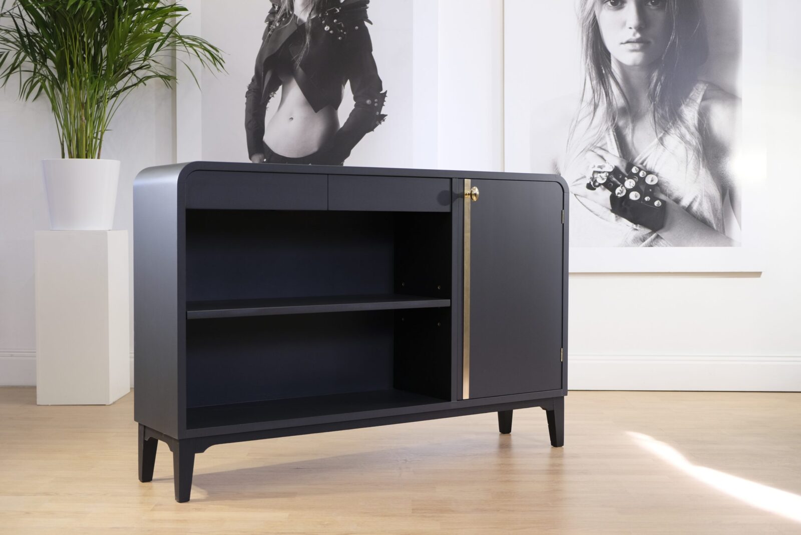 Bokhylla / Sideboard / Skänk Swedish Modern