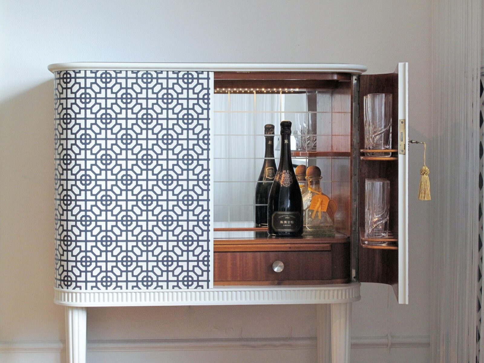 SÅLT - BARSKÅP - CA 1950 - MINT CONDITION