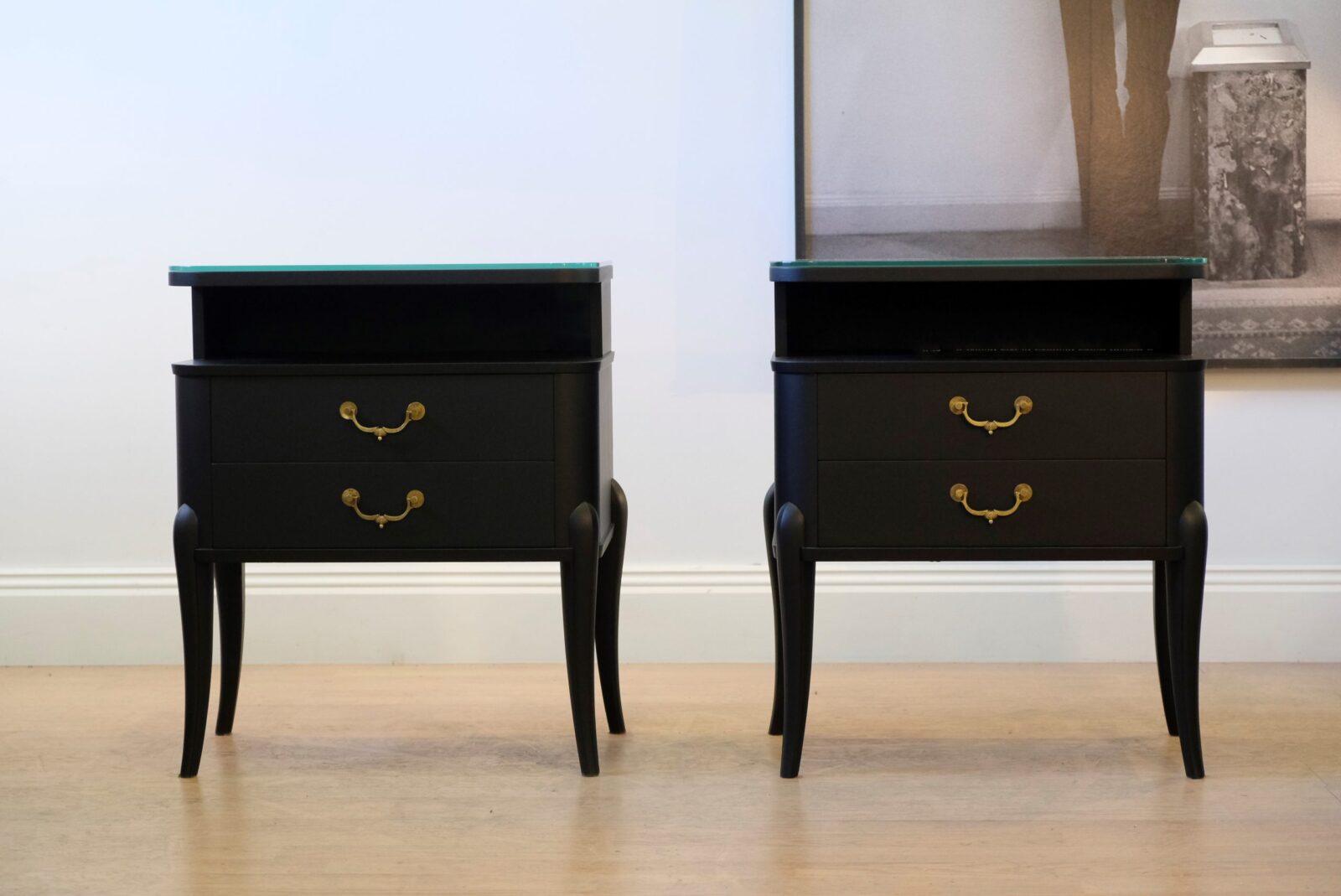 SÄNGBORD SWEDISH GRACE - LIKNANDE KAN BESTÄLLAS