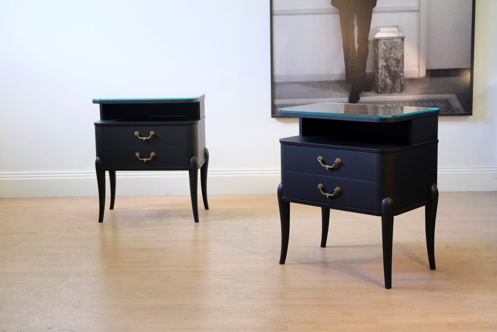 SÄNGBORD SWEDISH GRACE - LIKNANDE KAN BESTÄLLAS