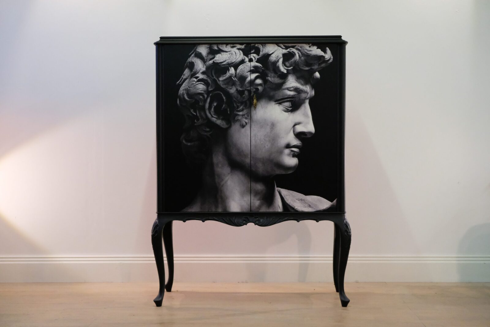 Skåp ca 1940 - Renässans - Mint Condition - Sålt - Liknande kan beställas