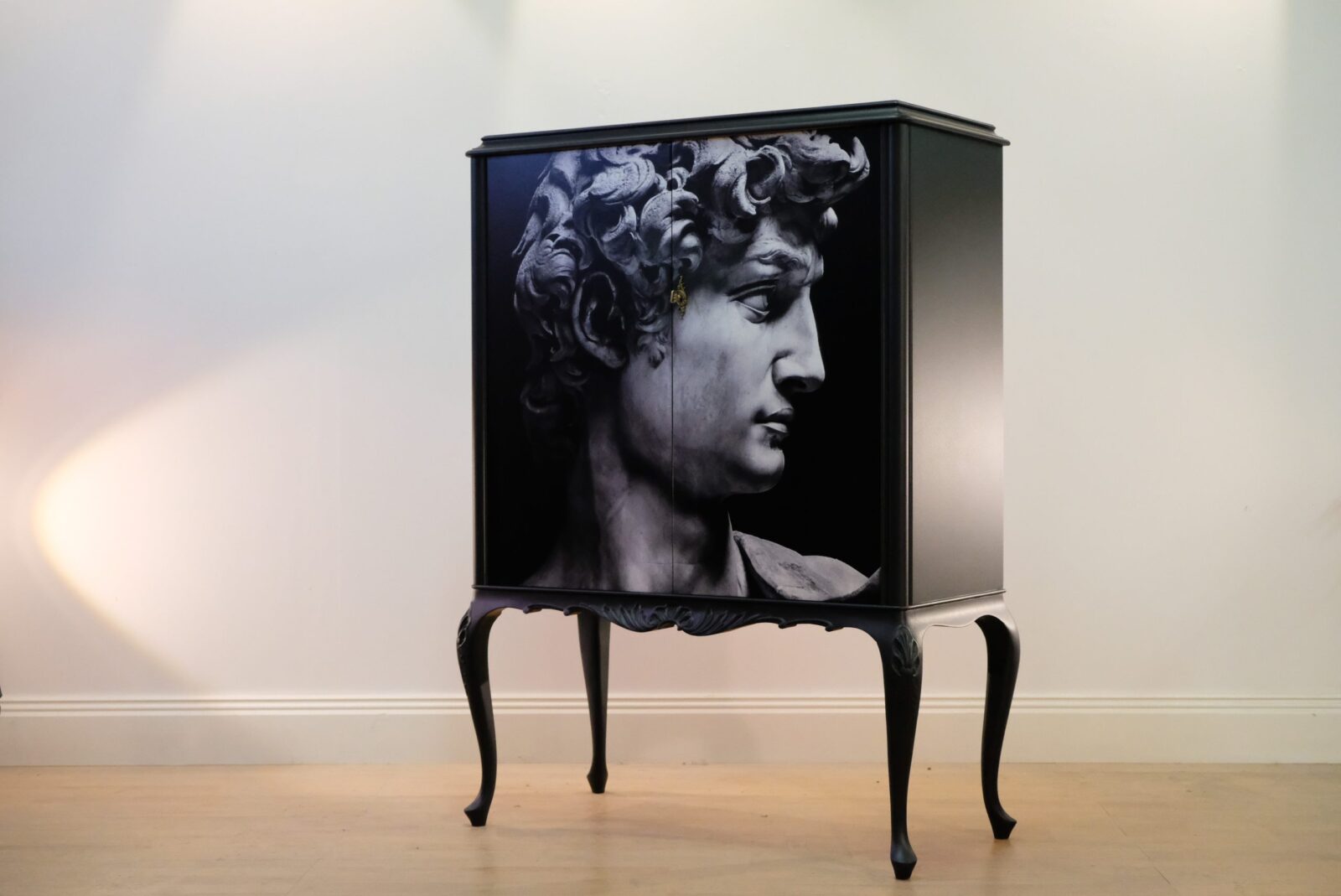 Skåp ca 1940 - Renässans - Mint Condition - Sålt - Liknande kan beställas