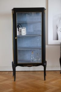 skap-610.2 Vitrinskåp antikt 1940 - Display Cabinet - Sålt - Liknande kan beställas