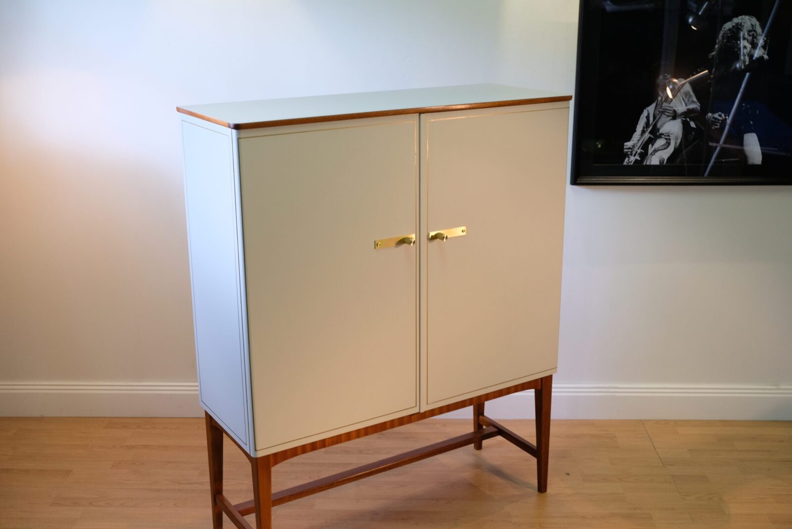 Skåp Swedish Grace - Mint Condition - Liknande kan beställas