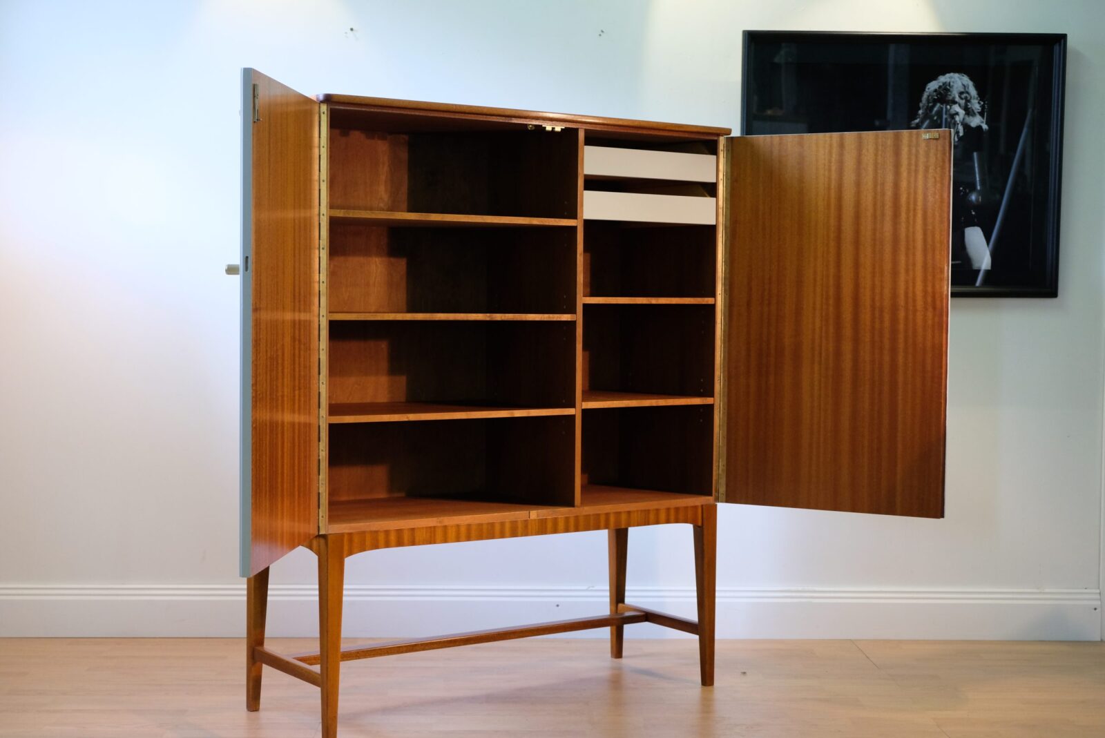 Skåp Swedish Grace - Mint Condition - Liknande kan beställas