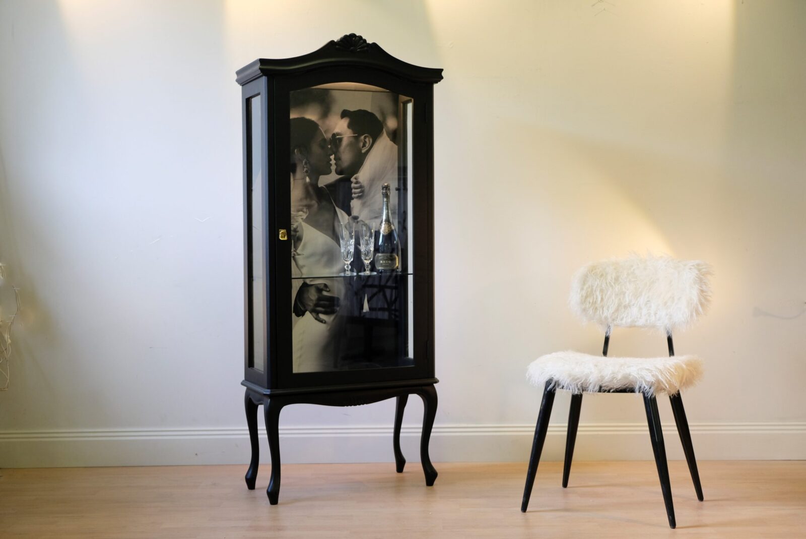 Vitrinskåp antikt Rokoko - Bröllopspresent - Sålt - Likadant kan beställas