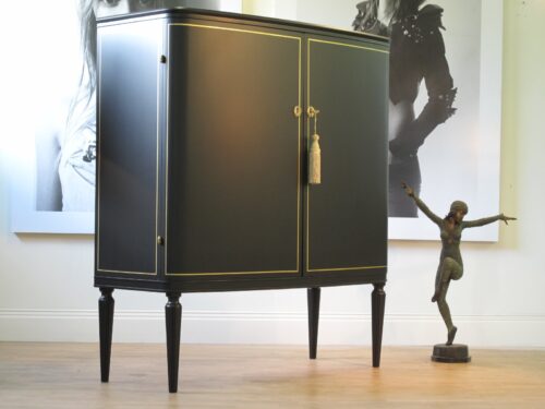 SKÅP CA 1930 - Sålt - LIKNANDE KAN BESTÄLLAS