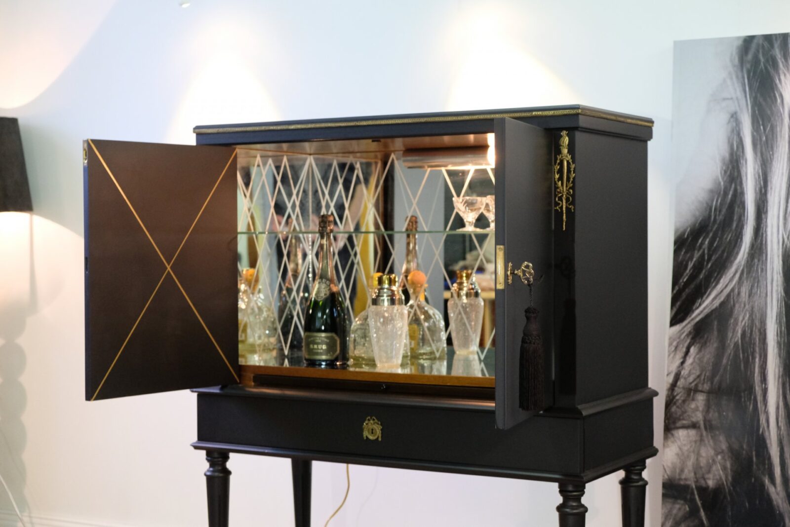 Barskåp Sengustavianskt 1960 - Sålt - Liknande kan beställas