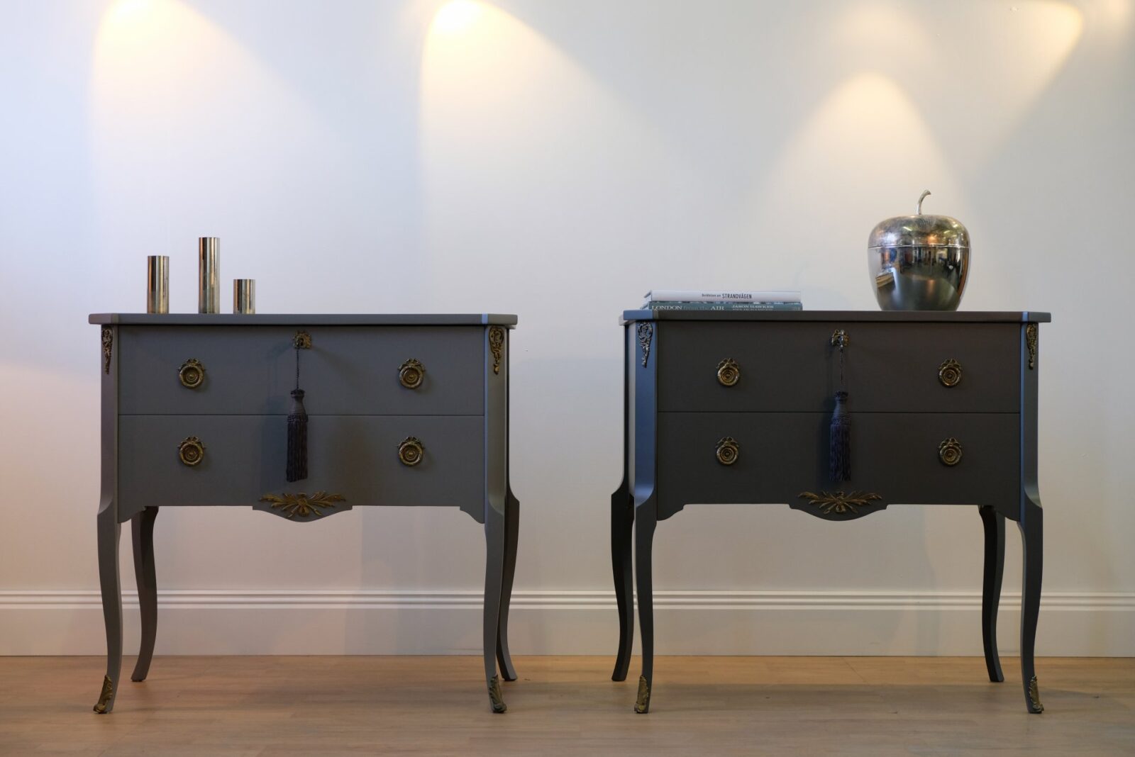 SÅLT - BYRÅER GUSTAVIANSKA HAUPT - LIKADANA KAN BESTÄLLAS