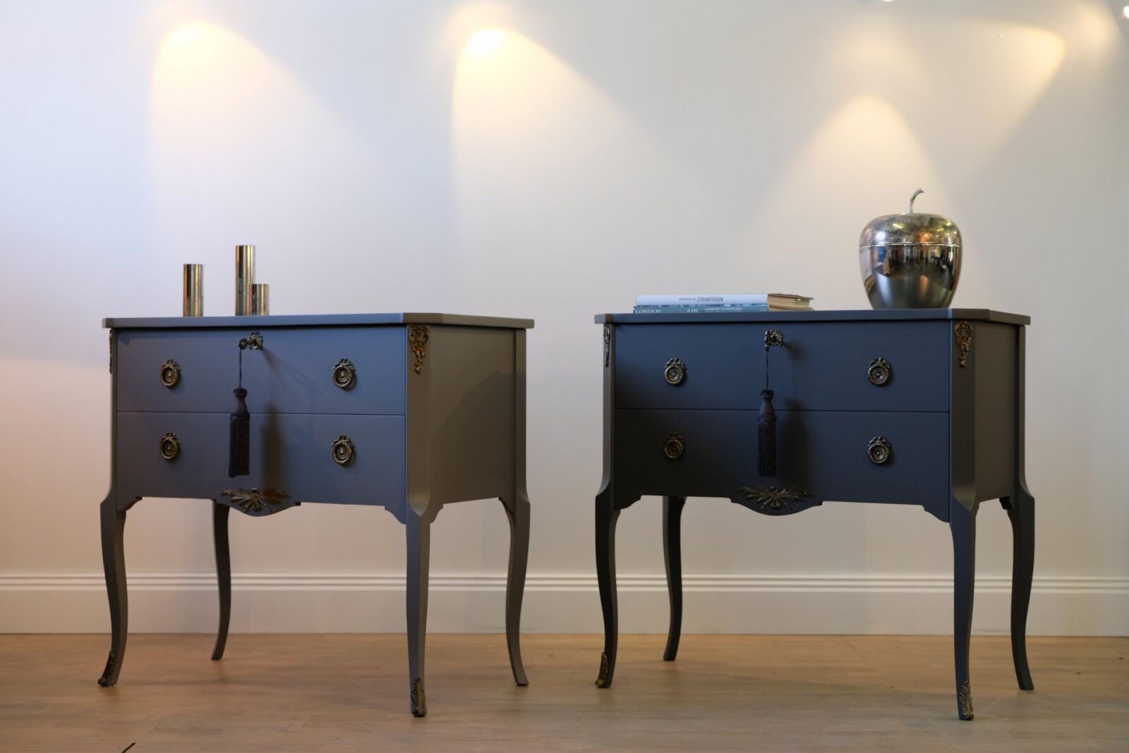 SÅLT - BYRÅER GUSTAVIANSKA HAUPT - LIKADANA KAN BESTÄLLAS