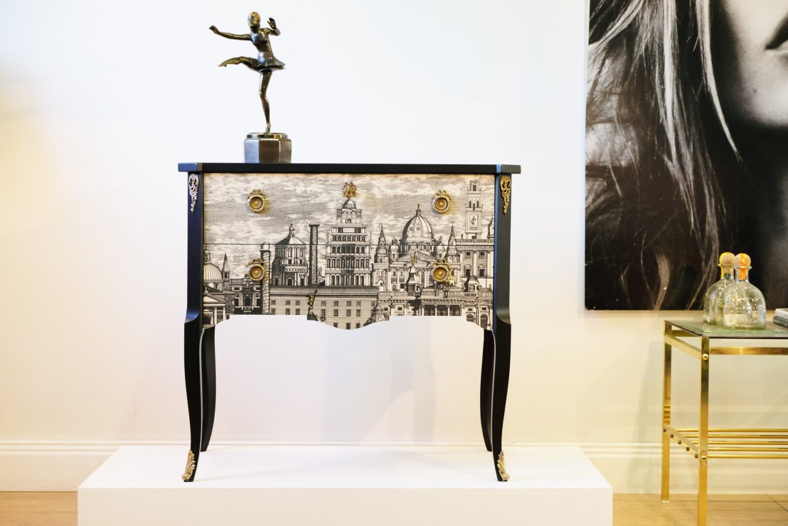 BYRÅ - PRINT FORNASETTI - LIKADAN KAN BESTÄLLAS