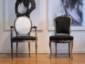 SÅLT - ANTIKA STOLAR - GUSTAVIANSK VS. ROKOKO - LIKNANDE KAN BESTÄLLAS