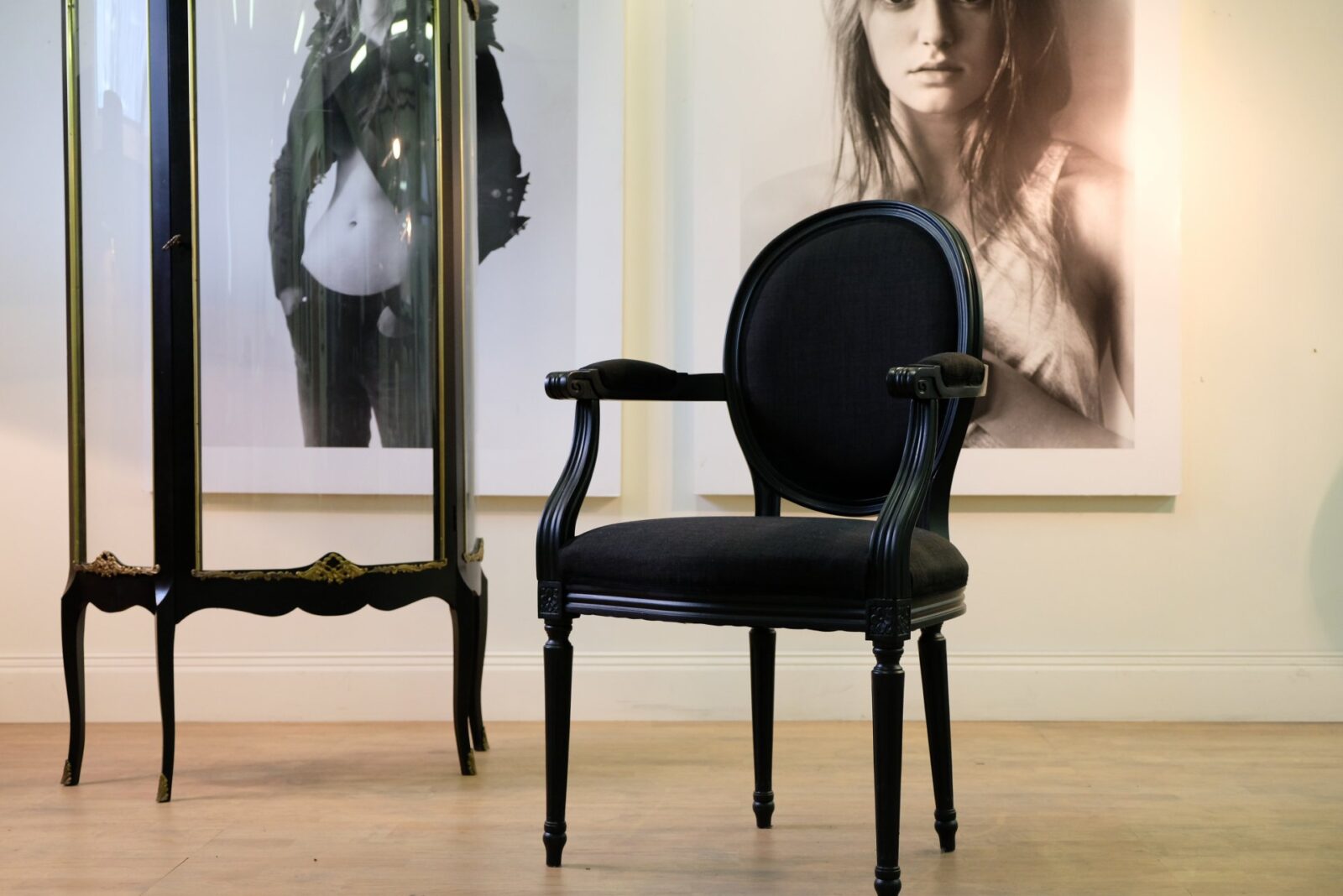 Karmstol - Svart /Svart Linne - Likadan kan beställas