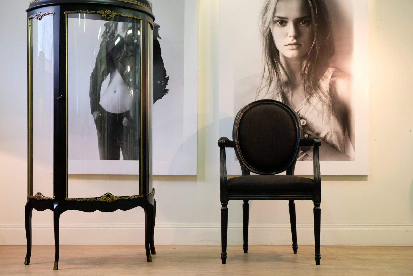 Karmstol - Svart /Svart Linne - Likadan kan beställas