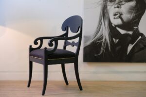 karmstol-645_f SÅLT - KARMSTOL - EMPIRE - FARROW AND BALL OFF BLACK - LIKNANDE KAN BESTÄLLAS