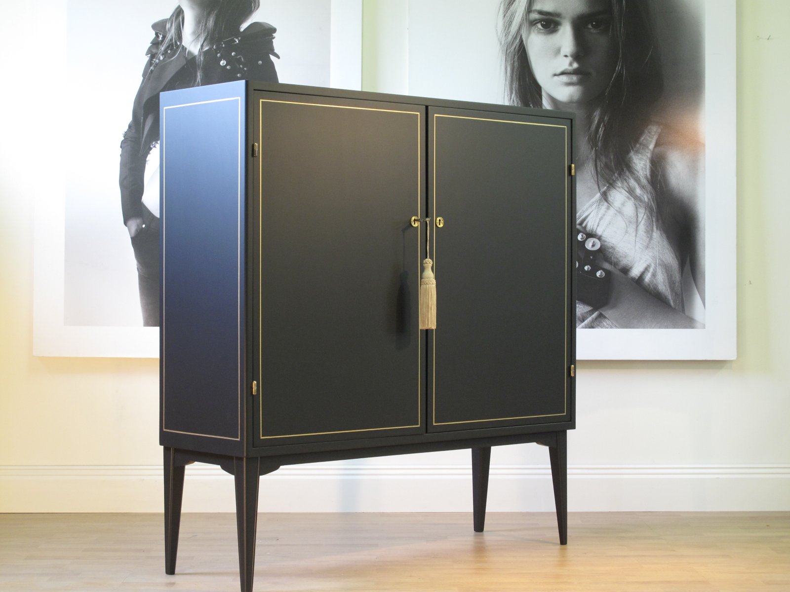 Barskåp antikt 1950 - Mint Condition - Sålt