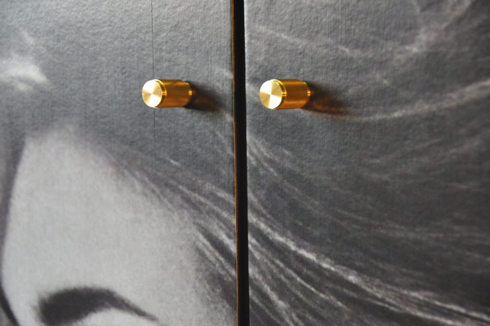 Skåp Swedish Modern ca 1930 - Sålt - Liknande kan beställas