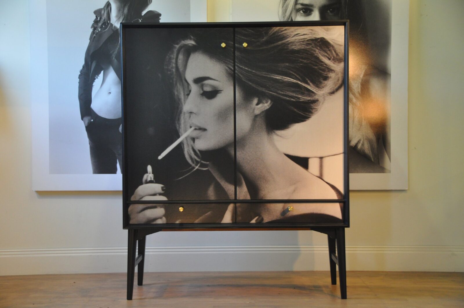 Skåp Swedish Modern ca 1930 - Sålt - Liknande kan beställas