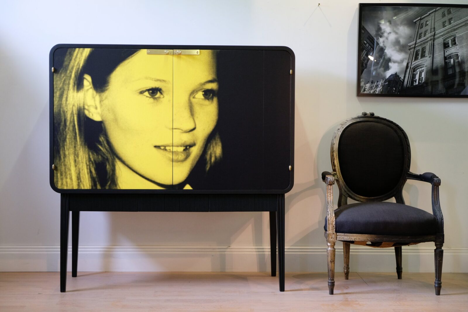 Skåp i Swedish grace stil