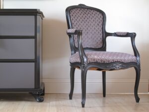 stol-286_f SÅLT - ANTIK KARMSTOL ROKOKO - LIKNANDE KAN BESTÄLLAS