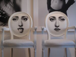 SÅLT - GUSTAVIANSKA KARMSTOLAR FORNASETTI - LIKNANDE KAN BESTÄLLAS