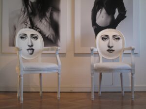 SÅLT - GUSTAVIANSKA KARMSTOLAR FORNASETTI - LIKNANDE KAN BESTÄLLAS