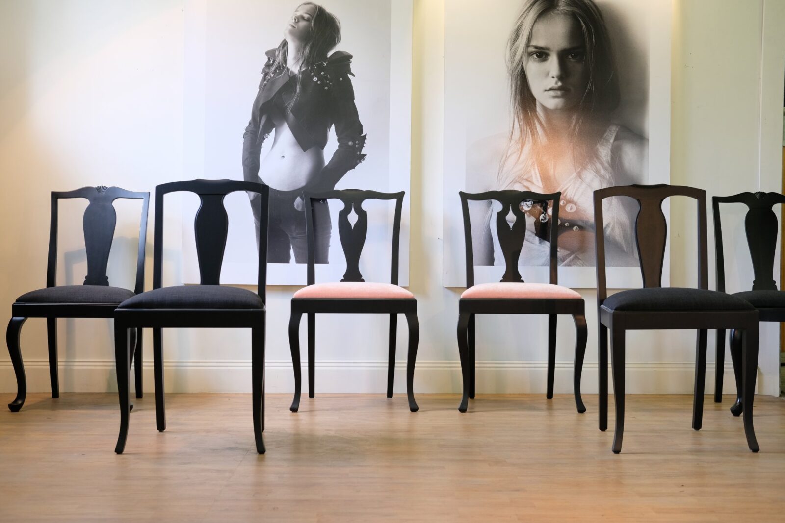 STOLAR - ANTIKA - NYRENOVERADE - LIKNANDE KAN BESTÄLLAS