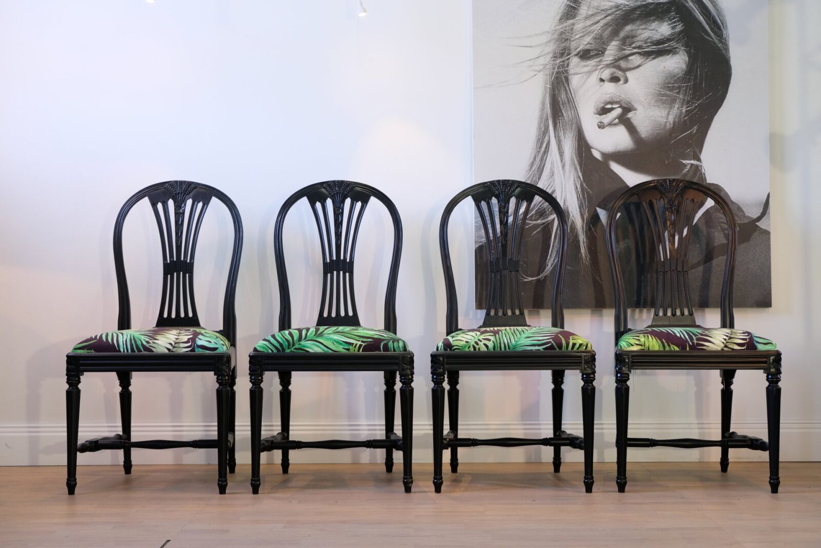 Gustavianska antika stolar - Likadana kan beställas