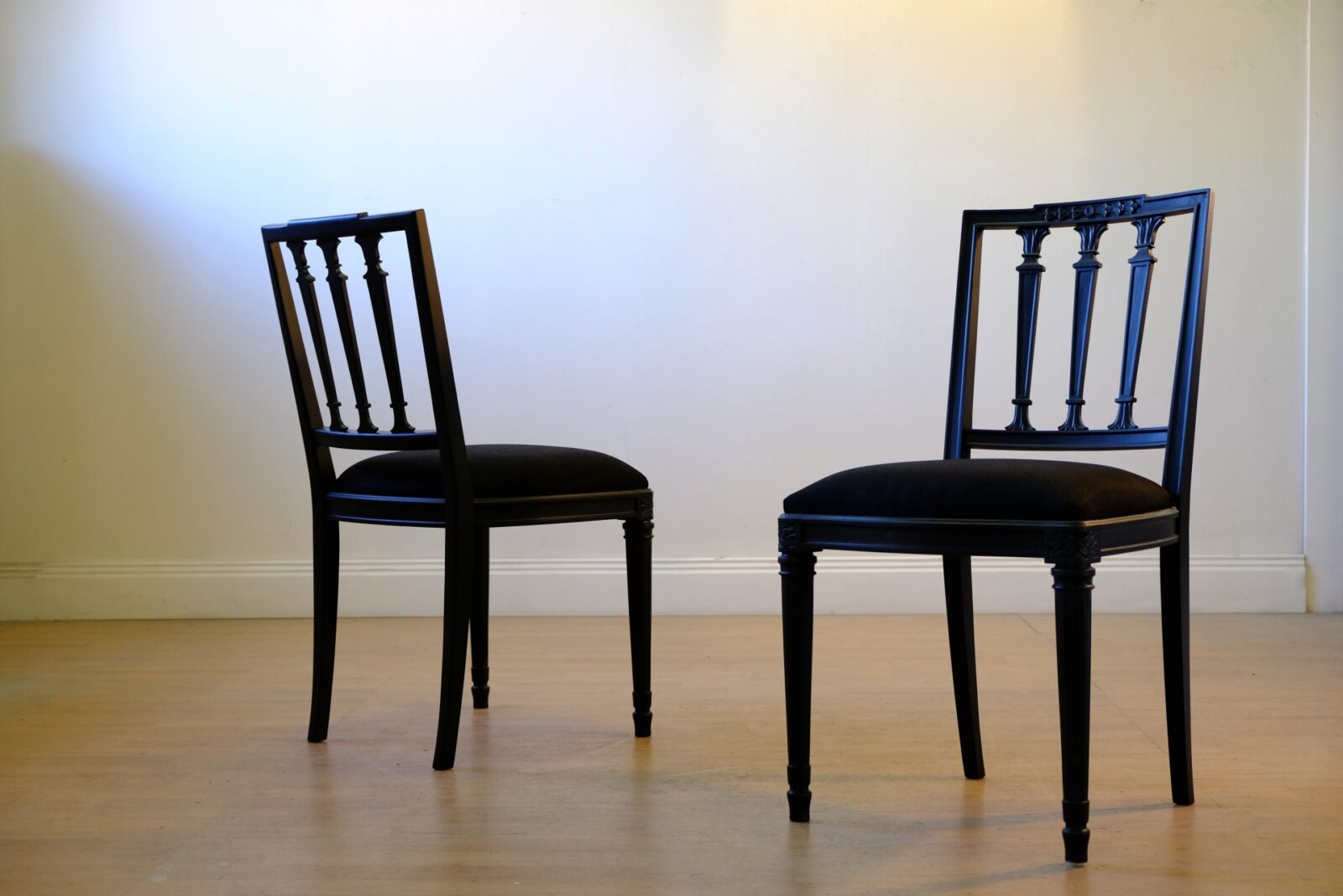 Gustavianska Stolar - Liknande kan beställas