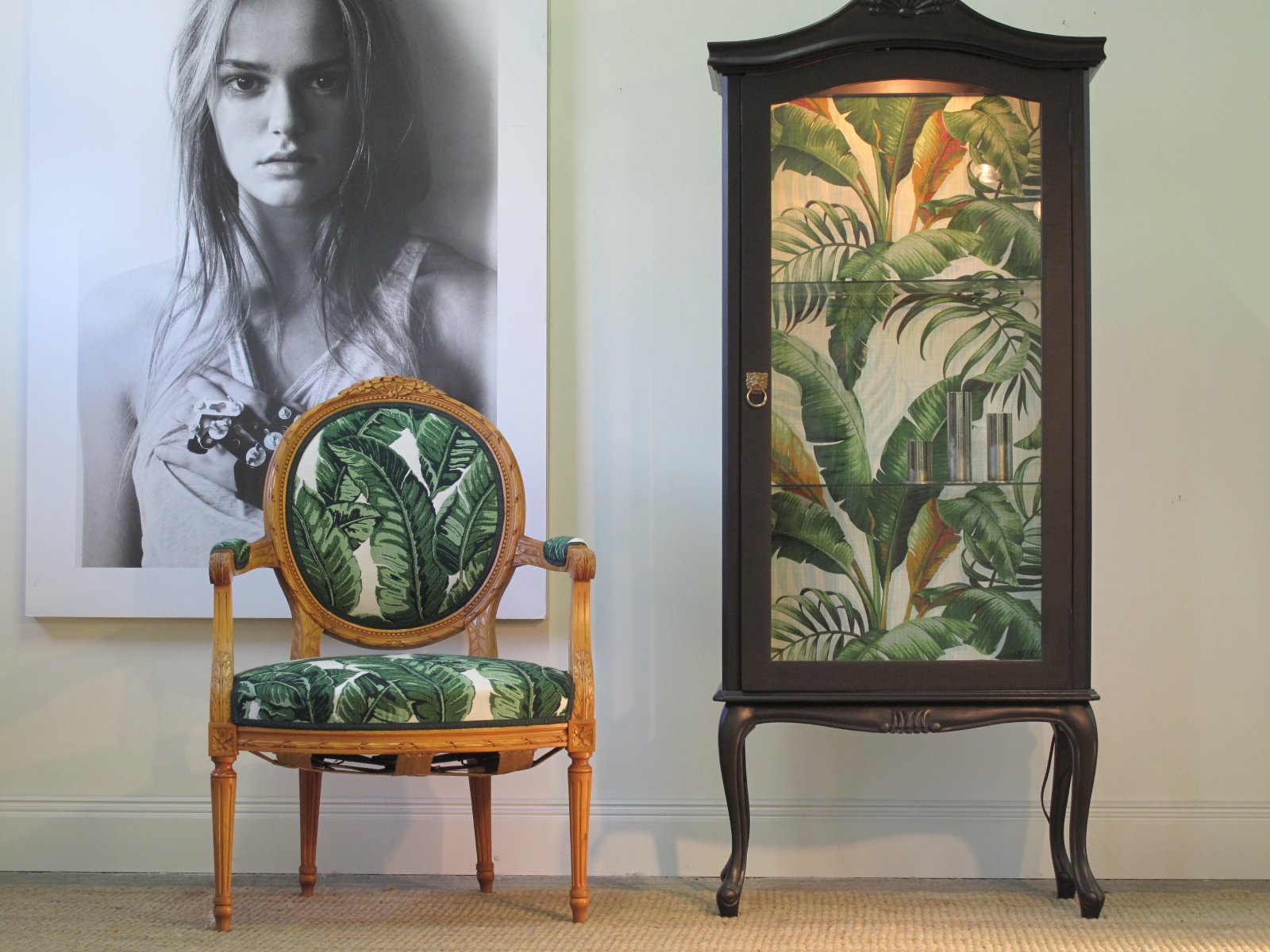 Vitrinskåp Rokoko antikt - Banana Palm Leaf - Sålt - Likadant kan beställas