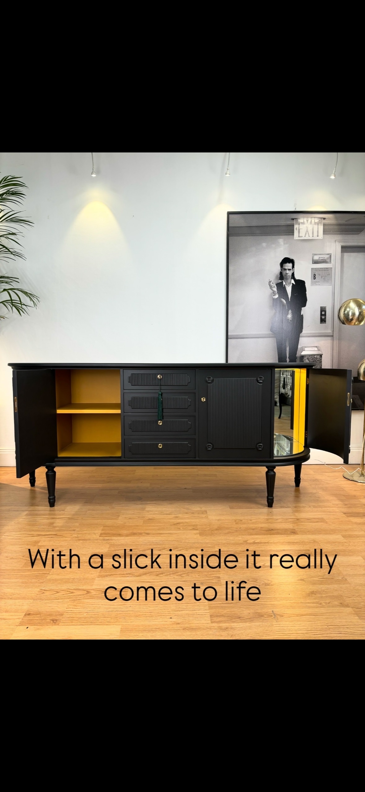 sideboard3 Gustavianskt Sideboard - Till Salu