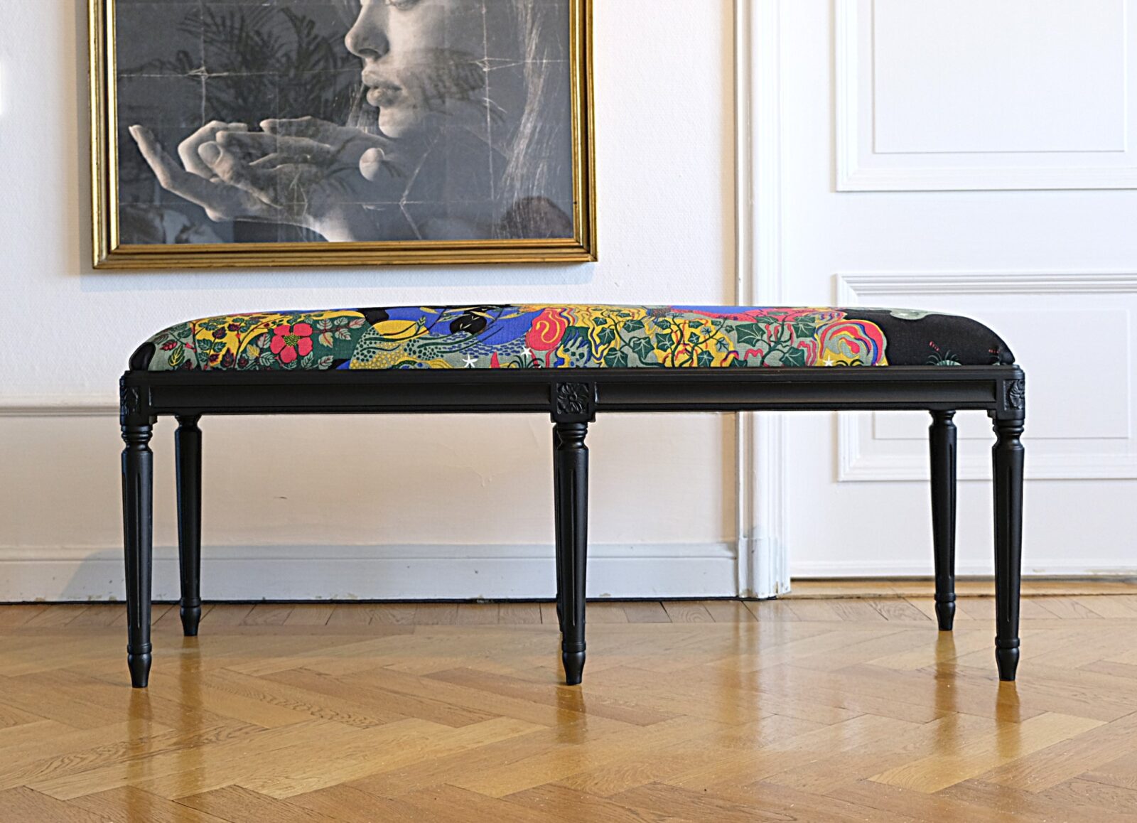 _DSF0777 Josef Frank Svenskt Tenn Gustaviansk taburett