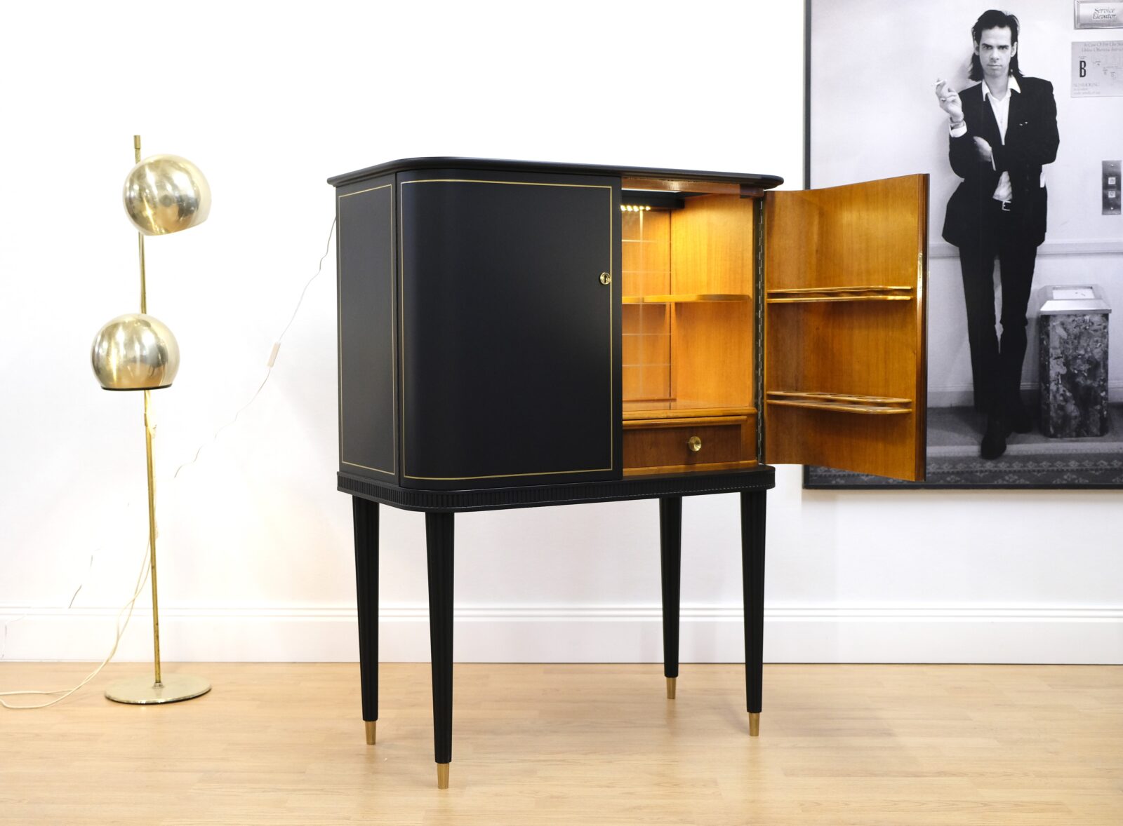 _DSF4524 Barskåp - Swedish Modern 1940-tal